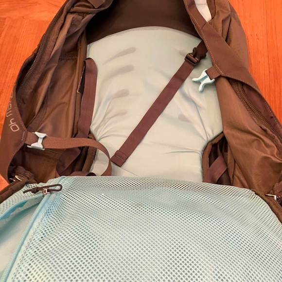 Osprey Men's Backpack - Black and Olive - Picture 3 of 11